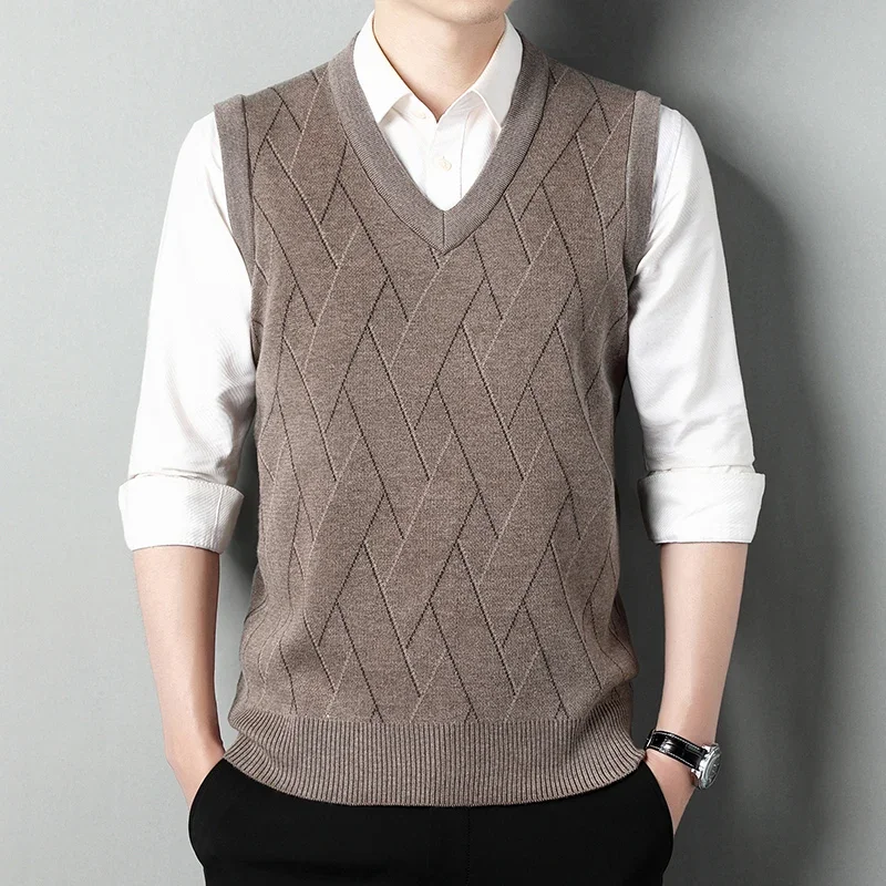 Men's Thickened Casual Sweater Tank Top Autumn and Winter Warm Men's V-neck Tank Top men sweater vests,mens knitted vest