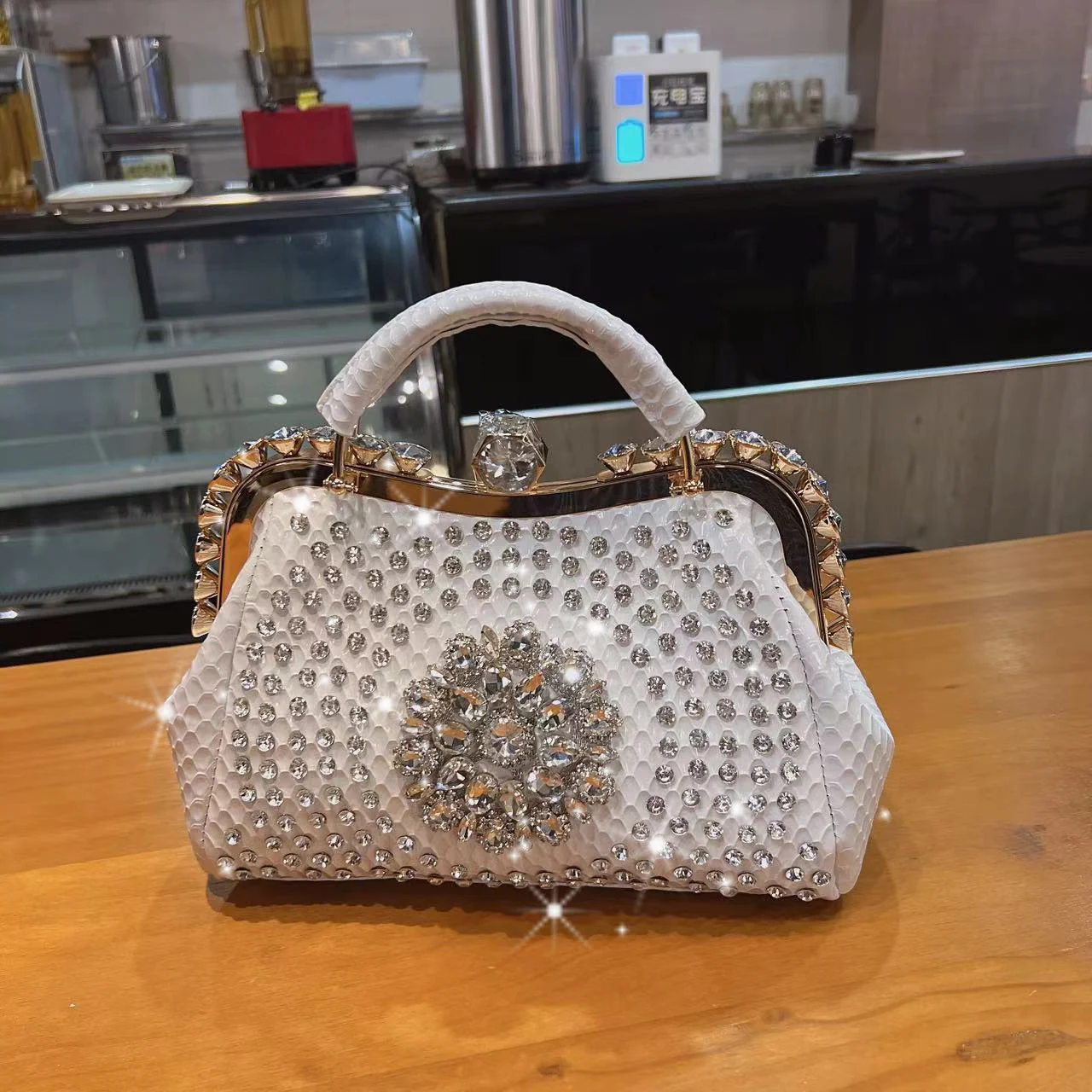 

Senior sense shoulder bag female summer 2023 new explosive texture minority crossbody bag large capacity diamond-inset handbag f