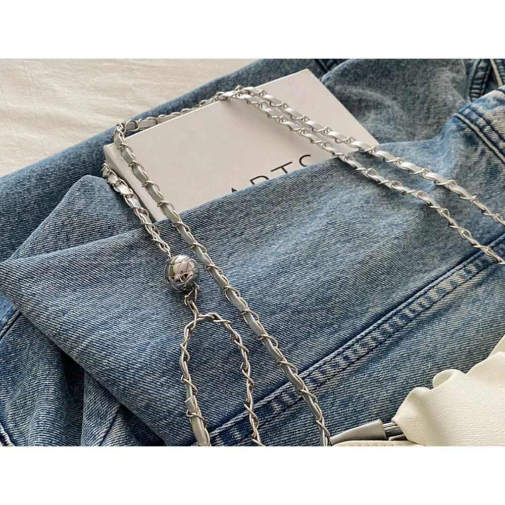 Drawstring bucket for women 2024 new Korean fashion shoulder bag, simple commuting contrasting color heart chain_voghion.com