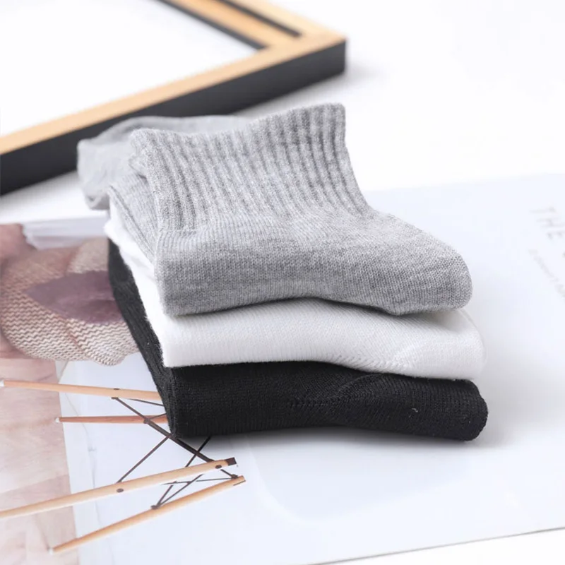 Men's Breathable Comfort Socks - Versatile All-Season Style for Office & Casual Wear