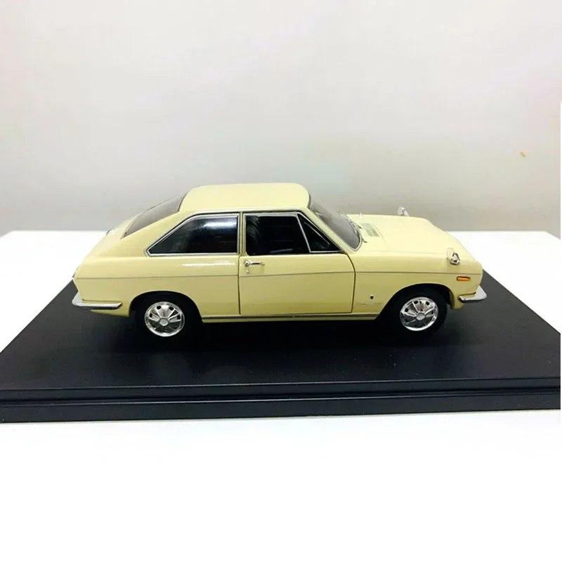 国産名車コレクション 1/24 NISSAN Sunny California 1/24 Collection Of Famous Japanese Cars Nissan Sunny