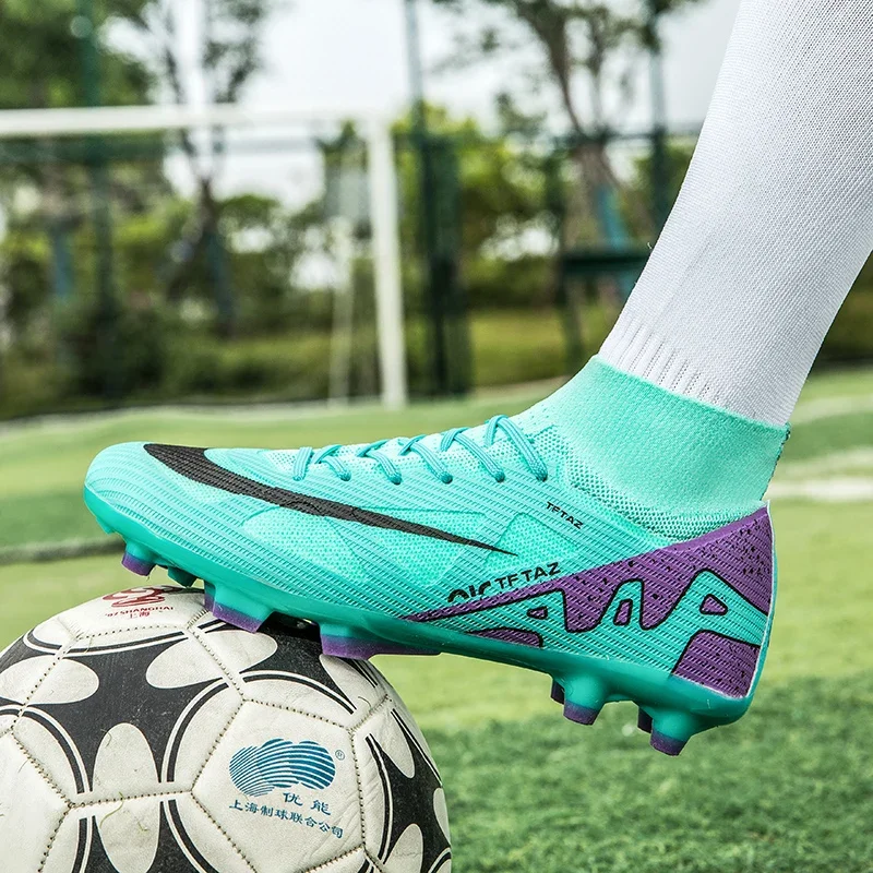 Description Picture 3 of itemNew Men's Football Boots Ultralight Non-Slip Sport Indoor Soccer Shoes Non Slip Fg Turf Futsal Comfortable Grass Adult Cleats