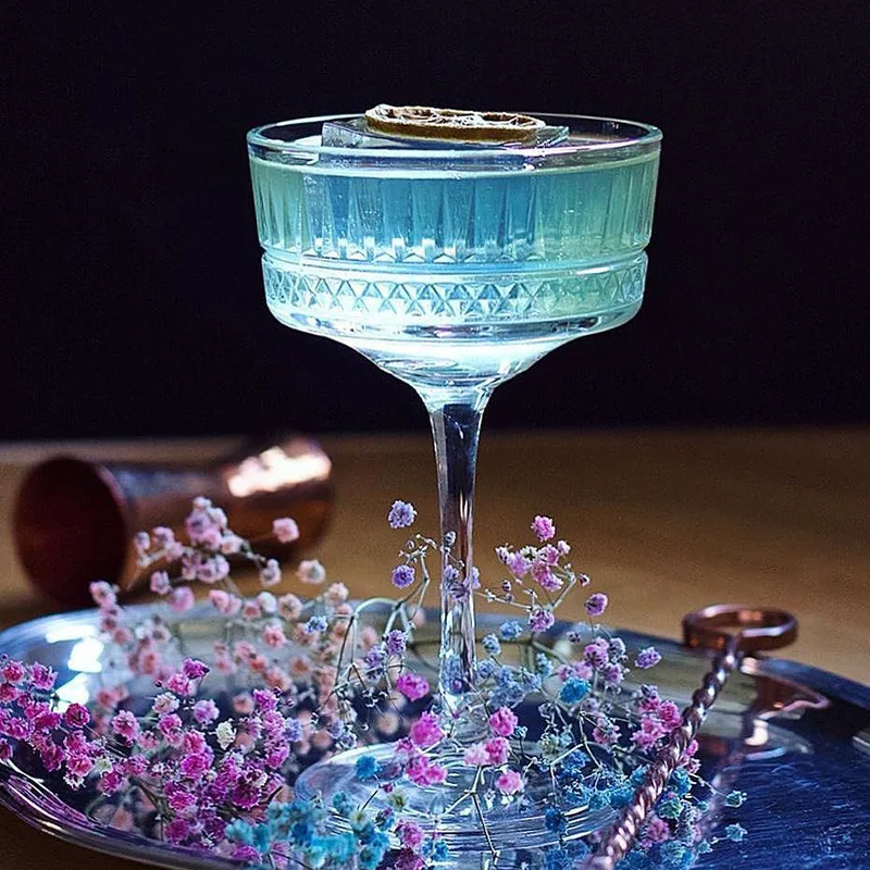 260ml Anaglyph Carved Goblet Martini Glass Champagne Cocktail Cup Bar Tools Set