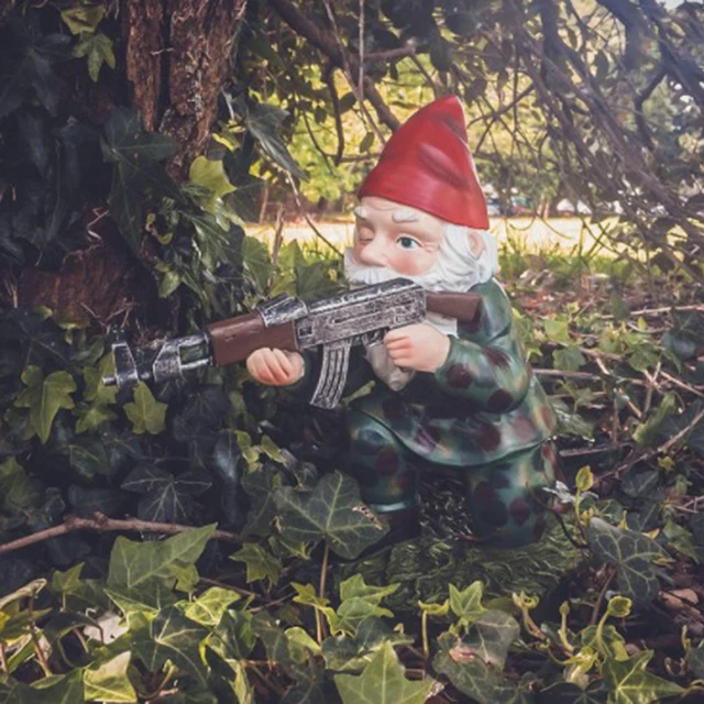 Mini Gnóm Fegyver Törpével Vicces Gyanta Szobor Aranyos Barkács Bonsai Dekoráció Az Asztal Kültéri Kerti Otthoni Dekorációhoz - Image 3