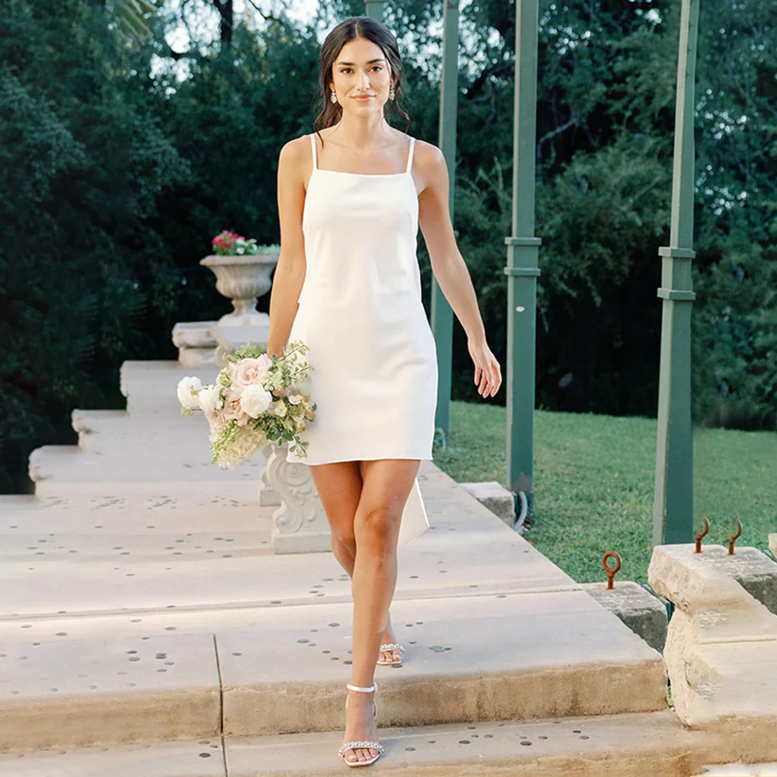 

Simple Short Mini Wedding Dress Plus Size Women 2023 Elegant Sleeveless Spaghetti Straps Bridal Gown Vestido De Novia With Bow