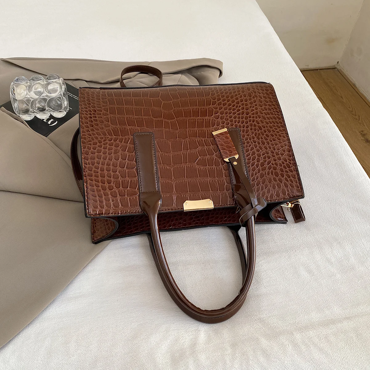 Crocodile Women's Crossbody Patent Leather Women's Messenger Bag Bag High Quality Ladies Handbag