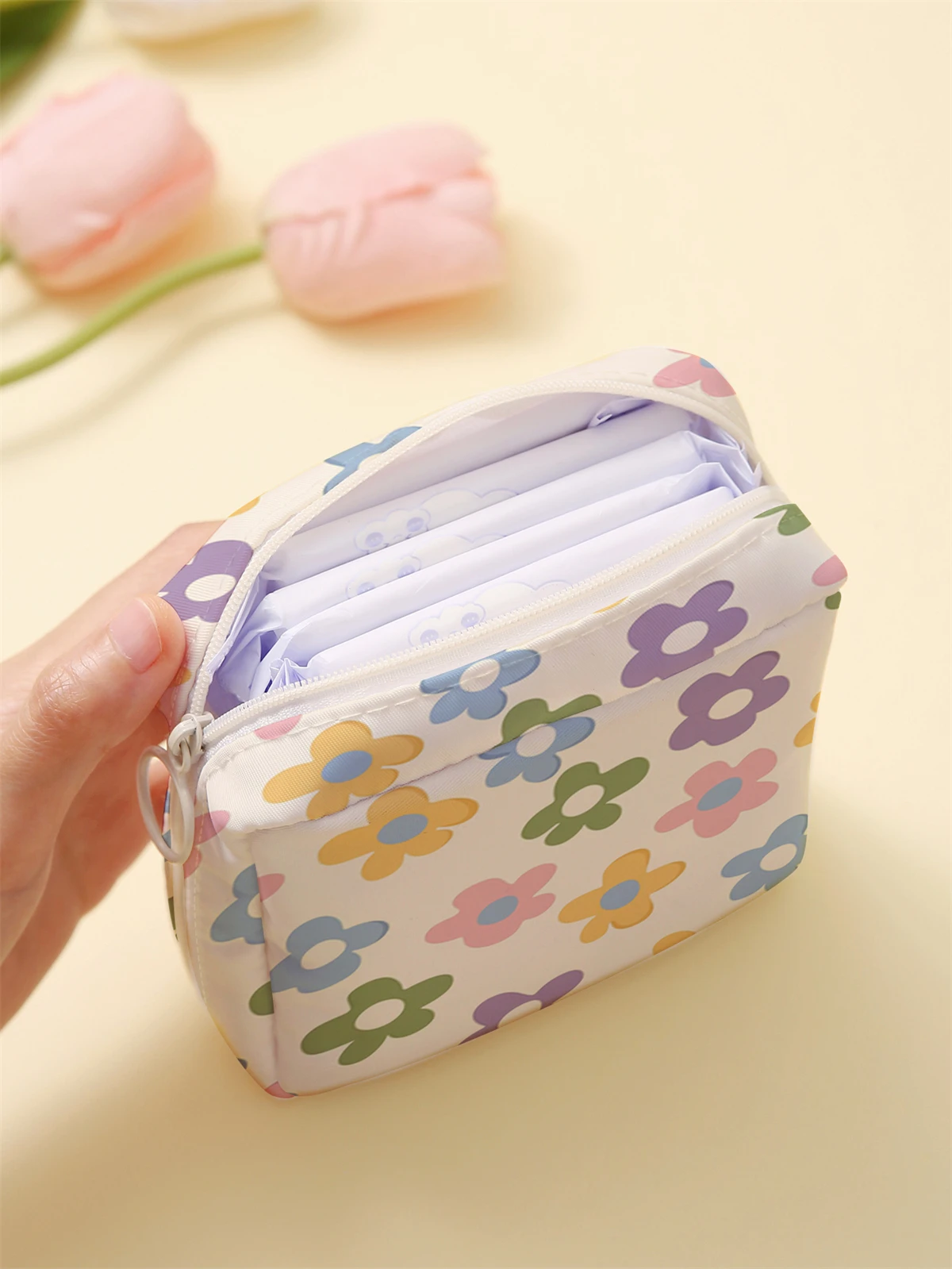 Floral pattern printed sanitary napkin storage bag, women's lightweight tissue bag, sanitary tissue bag
