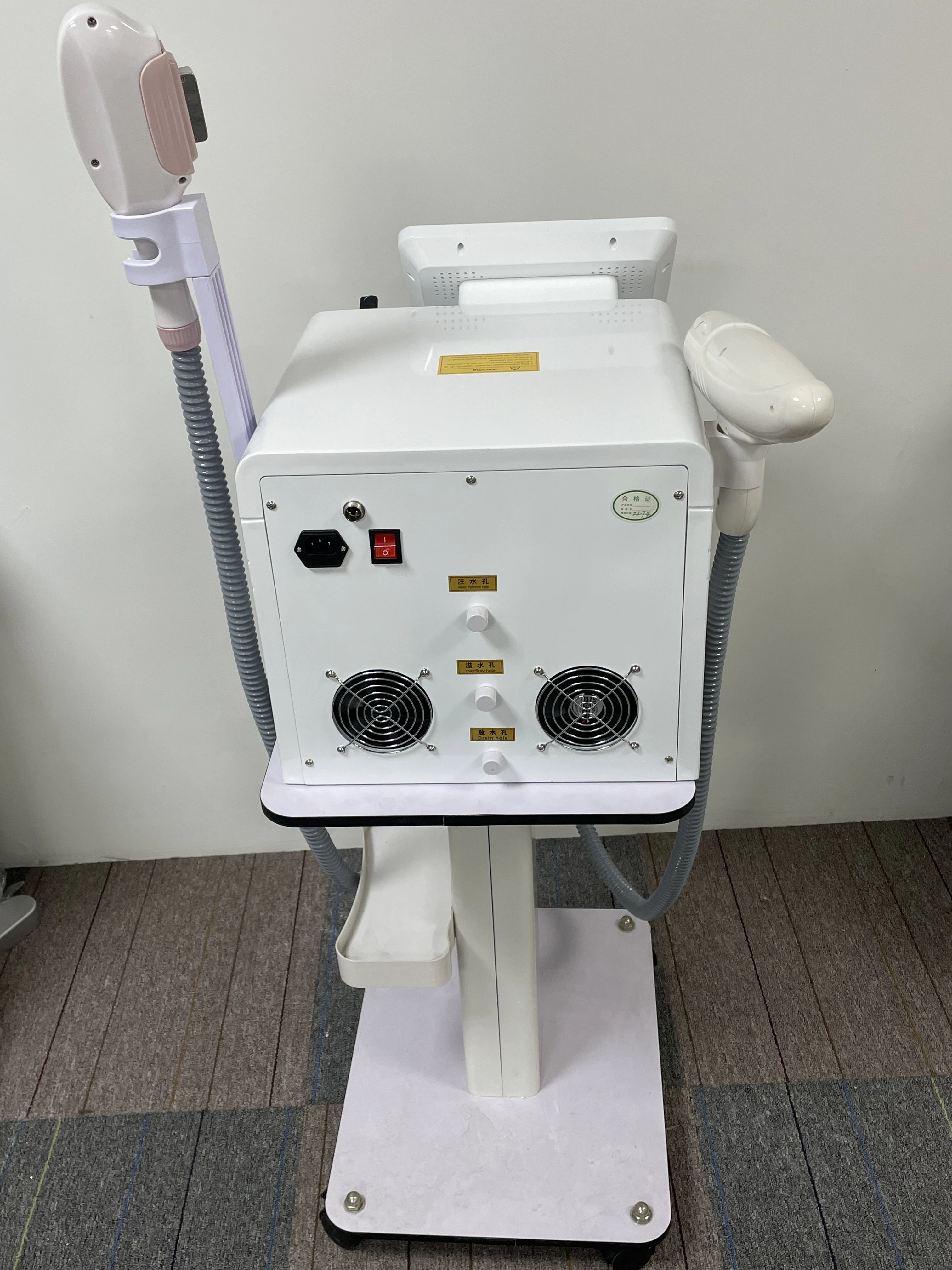 Desktop double handle hair removal and tattoo washing equipment IPL laser pointer 640 hair removal, 1046 tattoo washing and beau