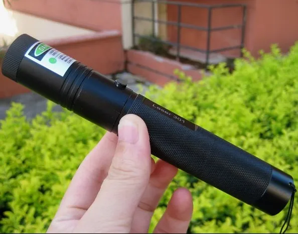 

Hot! High Power Military Green Red Blue Laser Light pointer 532nm 100000m Flashlight Burning Beam Match Burn cigarettes Hunting