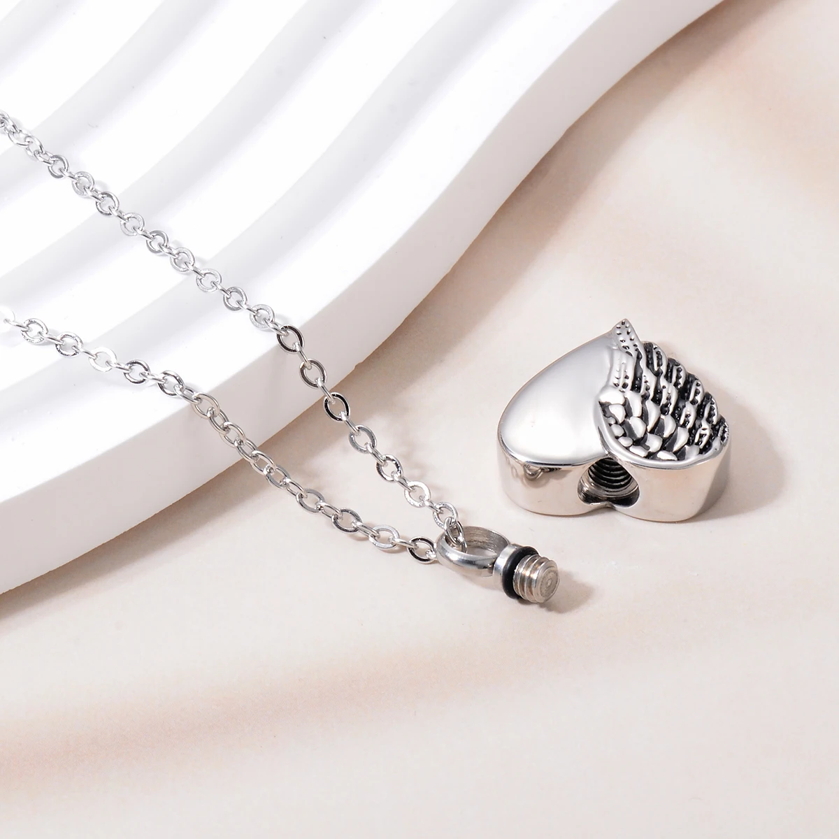 Stainless Steel Heart Angel Wing Urn Necklace Ashes Cremation Jewelry  Keepsake Pendant Memorial Locket Ash Holder Dropshipping 6