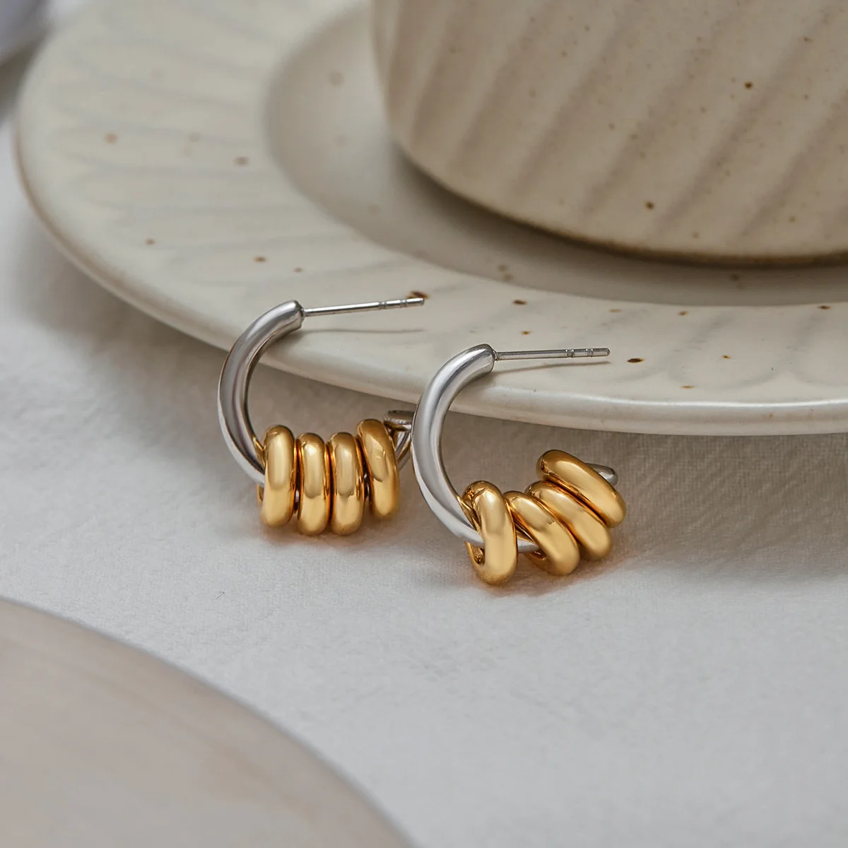 18K Gold Plated Small Circle Silver Color Round Hoop Earrings Minimalist C-shape Huggie Ear Buckle Femal Vintage Jewelry Gifts