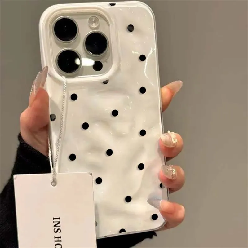 รูปสินค้า เคส iPhone ลายจุดสีดำ ป้องกันกระแทก นุ่มสบาย