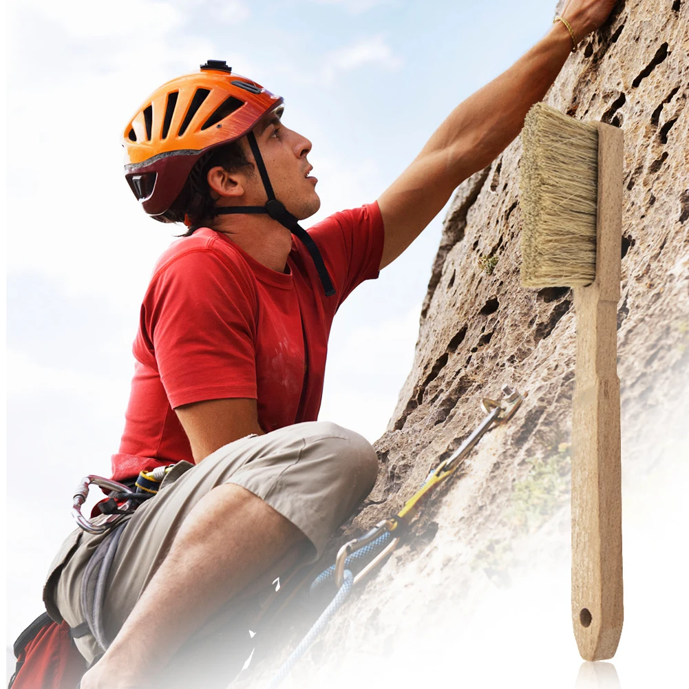 1/2PCS Rock Climbing Brush Portable Firm Bouldering Chalk Brush Long Handle Bouldering Cleaning Brushes Climbing Accessories New climbing brush