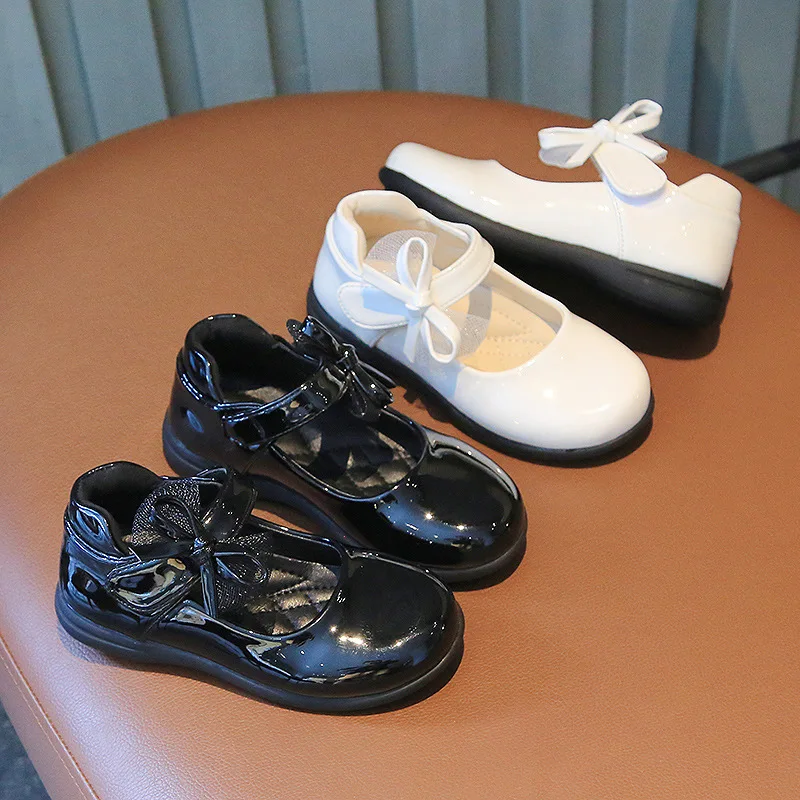 Black Leather Girls Wedding Flats with Bow-knot Lace