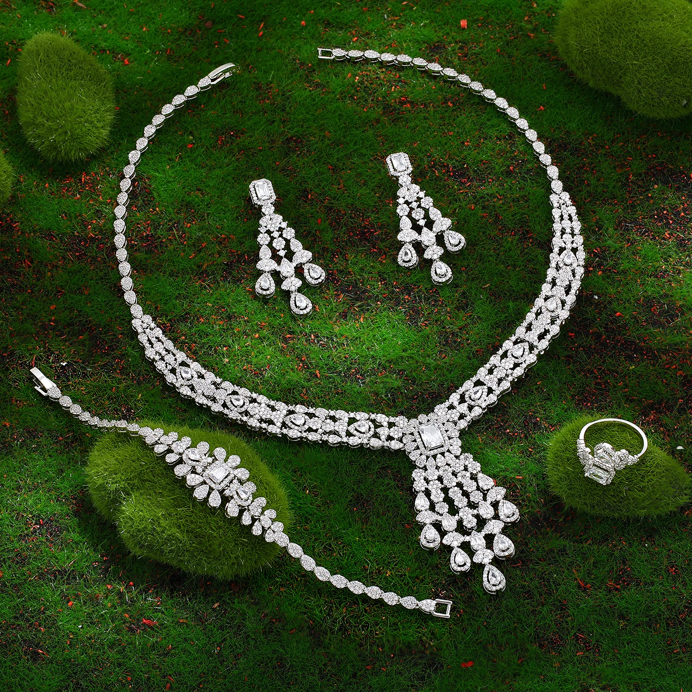 

2024 New Fashion 4-Piece Luxury Bride Set Water Drop Indian Jewelry Set Women's Wedding Party India Dubai Bride Jewelry Set