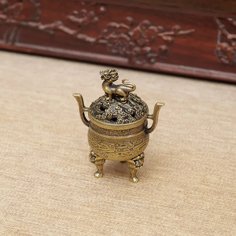 Creative Mini Aromatherapy Furnace, Home Indoor Zen Tea Ceremony Decor, Chinese Metal three legs Shape Small Incense Burner, 1Pc