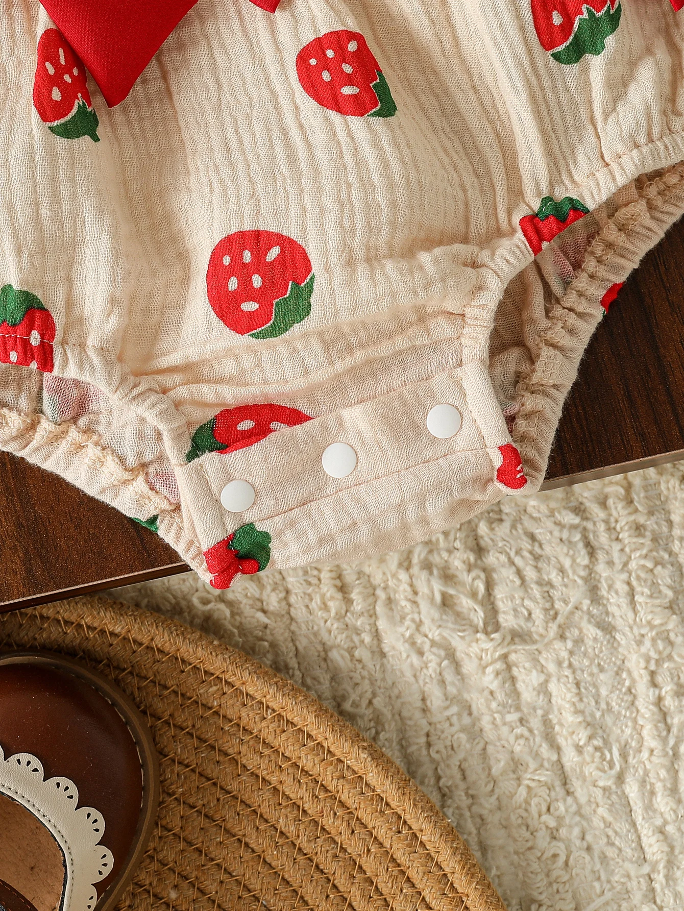 2Pcs 0-18M 사랑스러운 소녀 면화 부드러운 가을 Romper 복장 딸기 인쇄 인형 칼라 긴 소매 Jumpsuit Bow + Headband