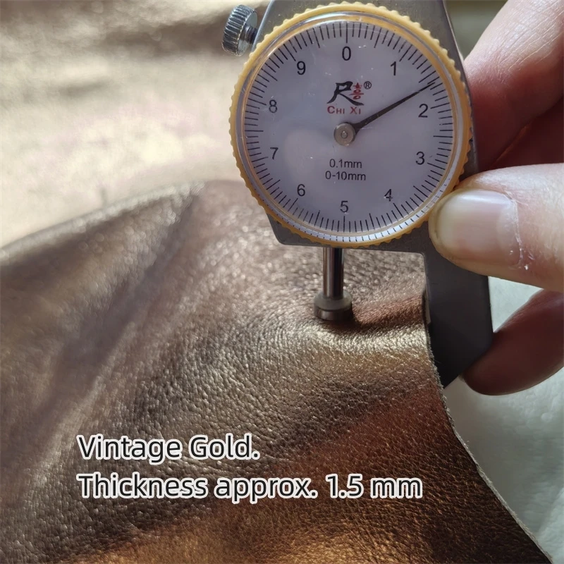 1.3mm 빈티지 골드 소가죽. 탑그레인 가죽. 천연 가죽 소재. DIY 수공예품: 가방, 장식품. 맞춤형 커팅