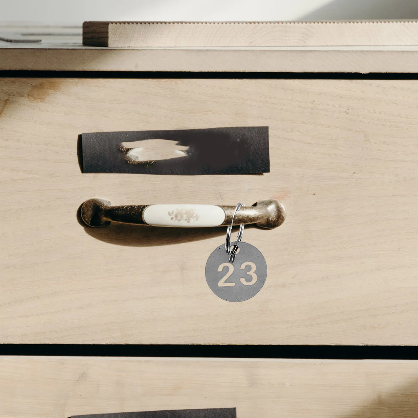 Рисунок 5 - таблички с кольцами