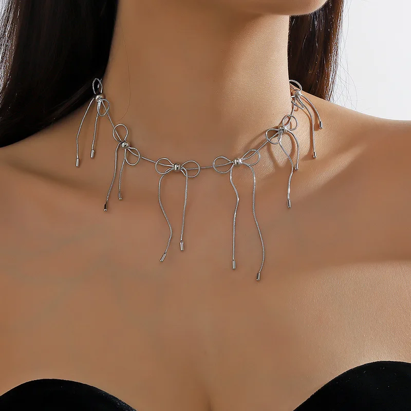 

New Minimalist Tassel Bow Splicing Square Pendant Necklace Korean Style Temperament Short Fashionable Collarbone Chain