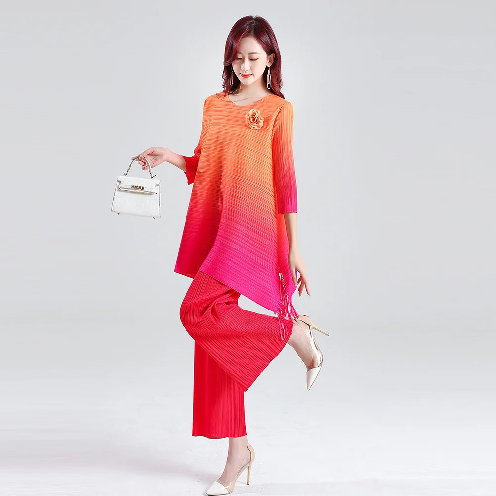 Miyake Pleated Gradient Set O-Neck Three Quarter Sleeve Top and Versatile Trousers Two Piece Sets of Women 2024 Summer New Folds