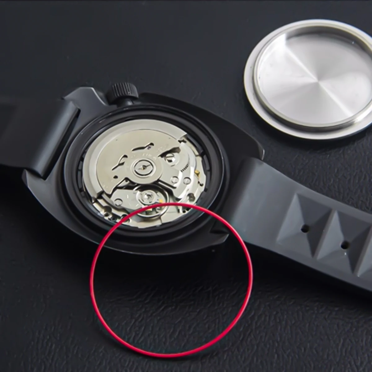 Vibrant Red Watch Case Back Gasket - 0.6mm Thick, 27.5-38.5mm O-Ring