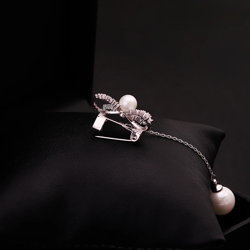 Simple All-Match Bowknot Small Brooch Women's Shirt Anti-Exposure Pin Japanese Style Collar Buckle Clothes Accessories Jewelry