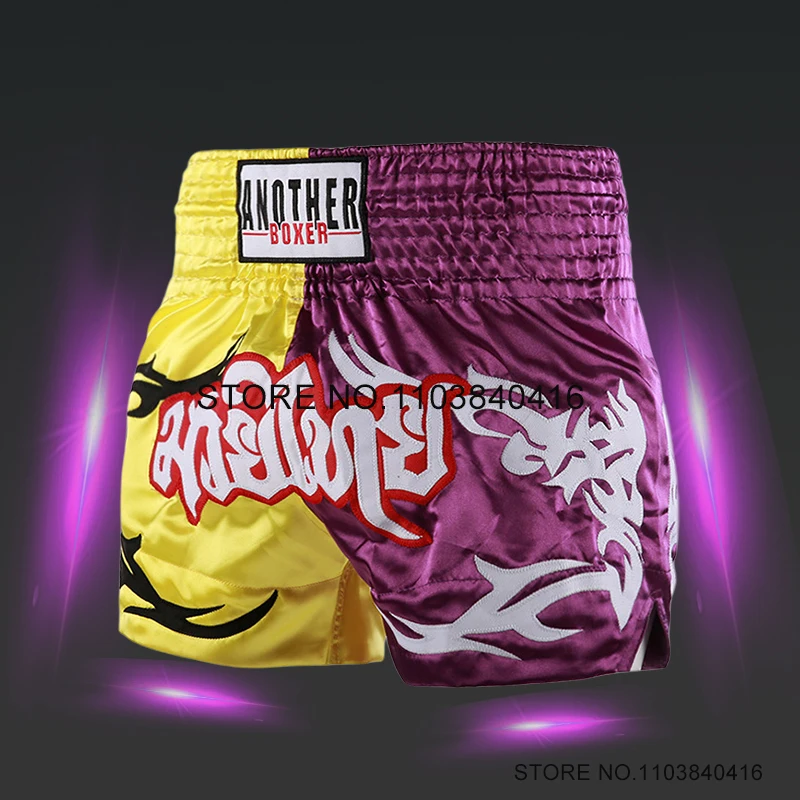 Giraffe Yellow And Pink Print Pattern Muay Thai Boxing Shorts