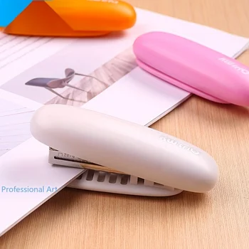 1PC Desktop stapler, suitable for binding of bills, documents, and test papers. It is a household, school and office item 1