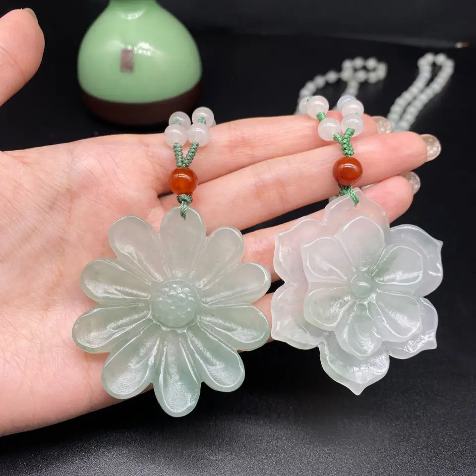 

Tianshan Golden Silky Jade Necklace Flower Blooming Rich Lucky Ruyi Pendant Sweater Chain Exquisite Jewelry Accessories