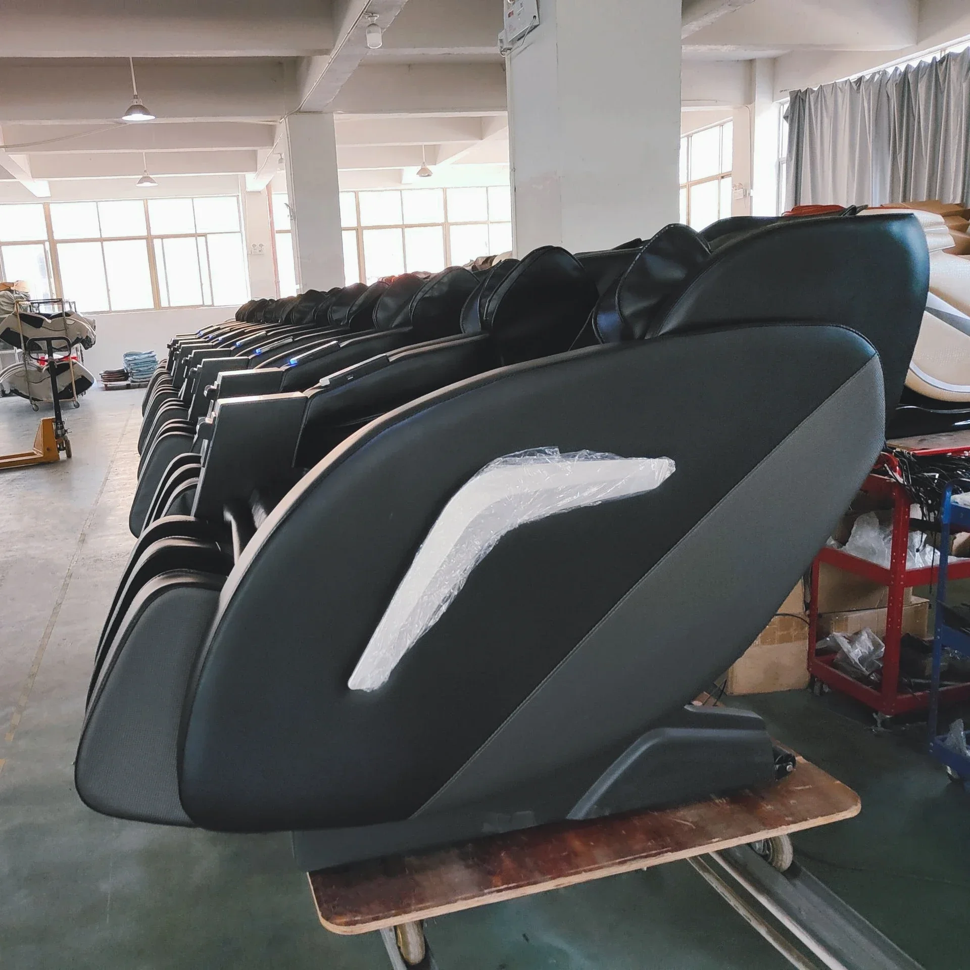 Electric Self Zero Gravity Comercial Automatic Bill Coin Vending Massage Chair with Infrared Physiotherapy and Body Healthcare 3