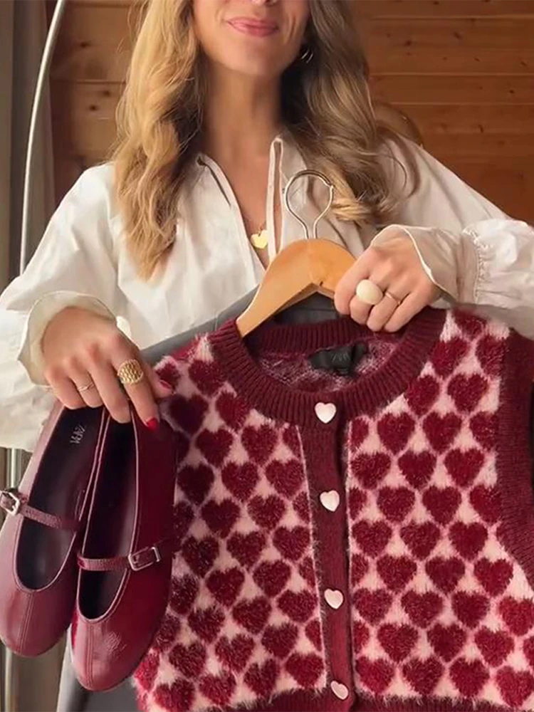 Heart Shaped Knitted Vest Sweater Waistcoat Round Neck Slim