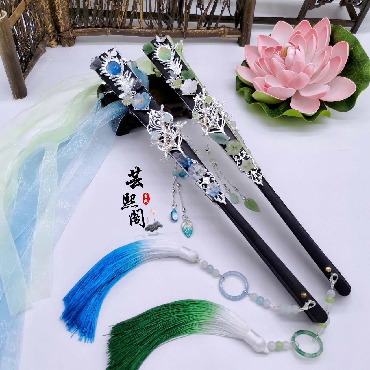 Tian Guan Ci Fu Feng Shi Shi Qingxuan Cosplay Ventaglio Pieghevole Palmare Piegato Oggetti Di Scena Antichi Ventaglio Di Carta Fresca Ventaglio Di Dan