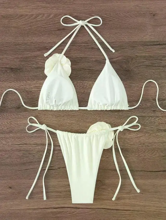 Sexy Bikini with 3D Flowers - Product packshot