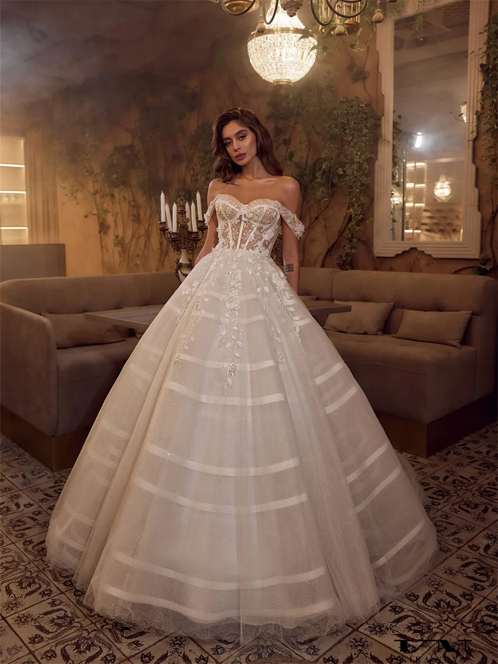 

Romantic Appliquéd Bridal Dress 2024 Simple A-Line Wedding Dress Graceful Tulle Floor-length Dress Vestidos De Novia