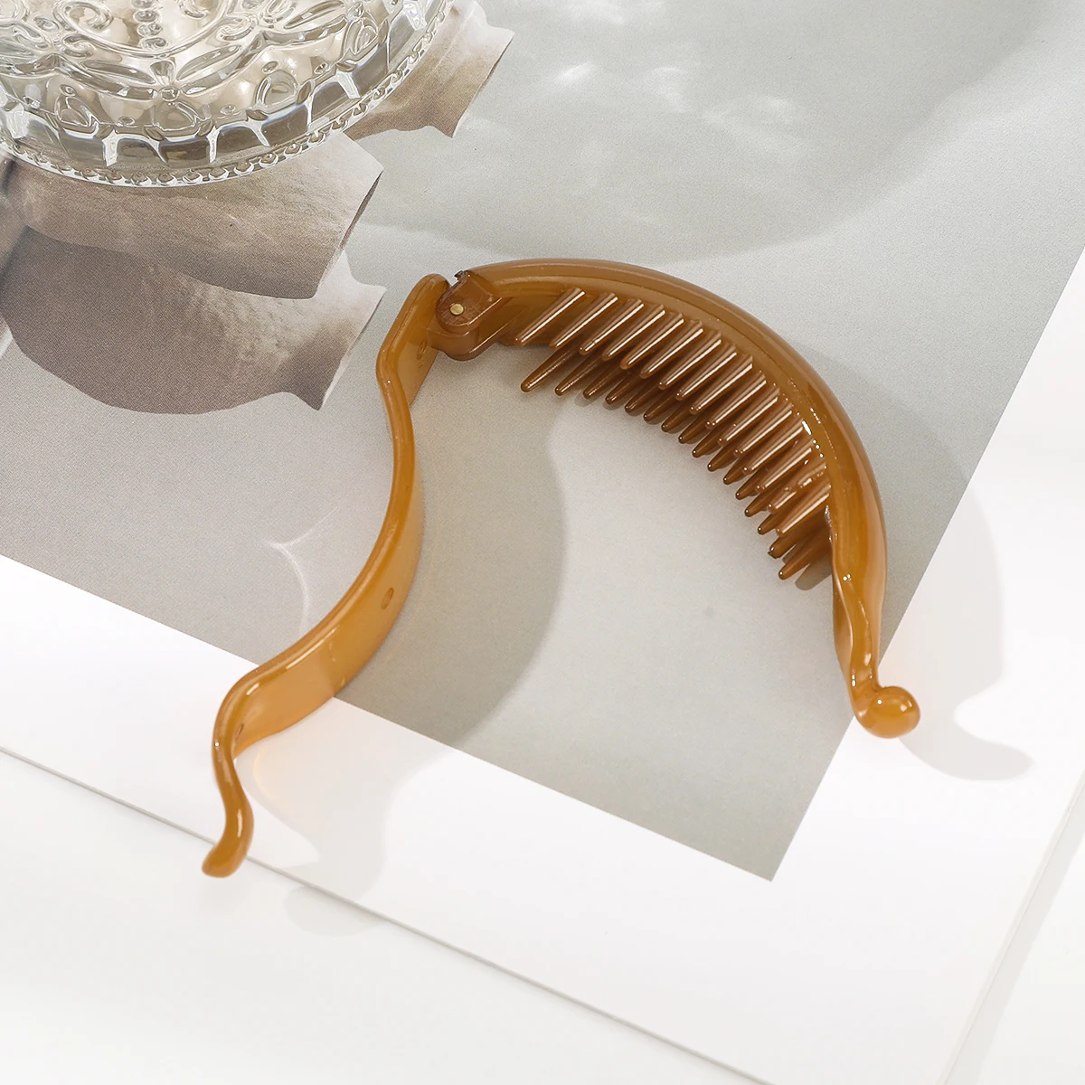 Banana Hair Claw Clips Clamp Barrettes For Women Korean Hairgrips Hairpin Girls Ponytail Hair Accessories Solid Color Headwear