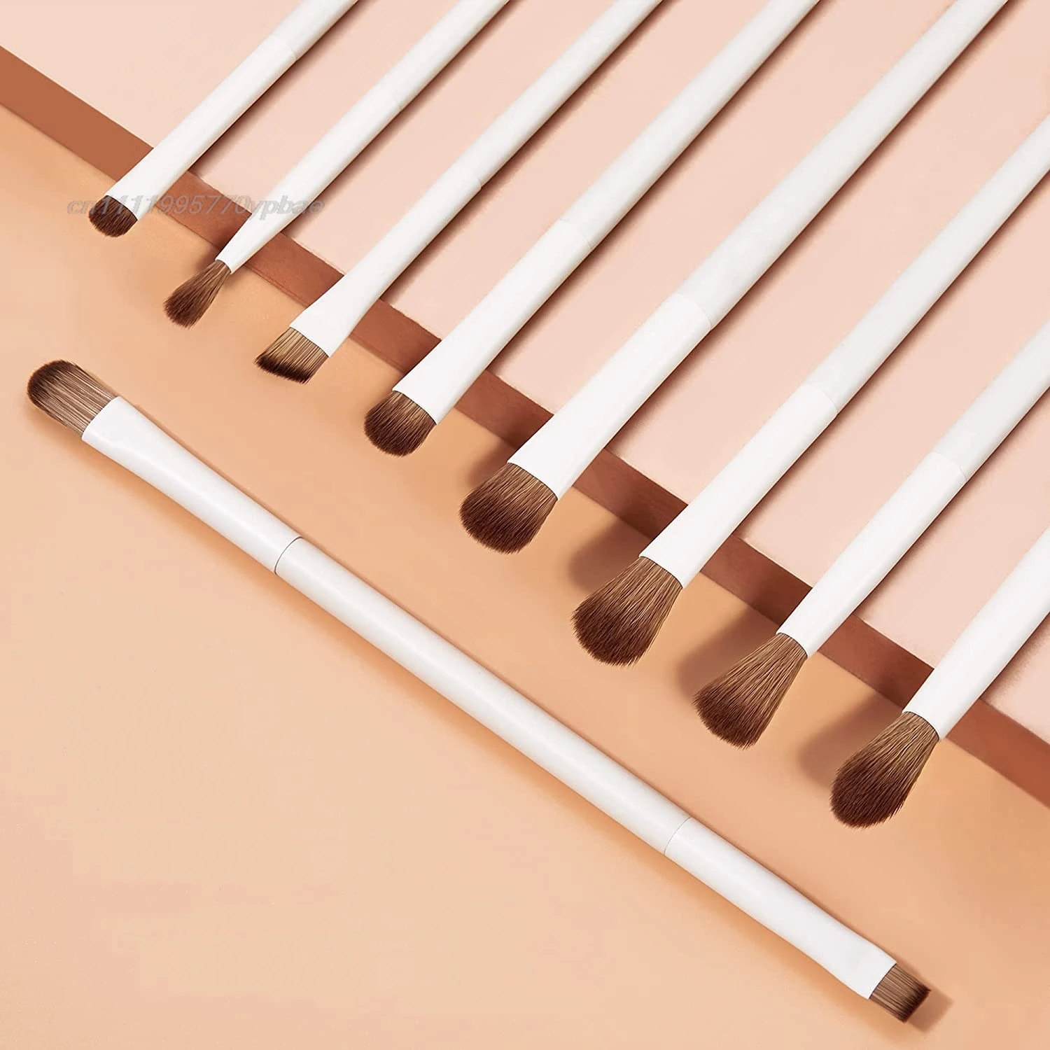 Set di 14 Pennelli per Trucco Sintetici per Fondotinta, Cipria, Contouring, Ombretto, Eyeliner, Sfumature e Illuminanti - immagine 4