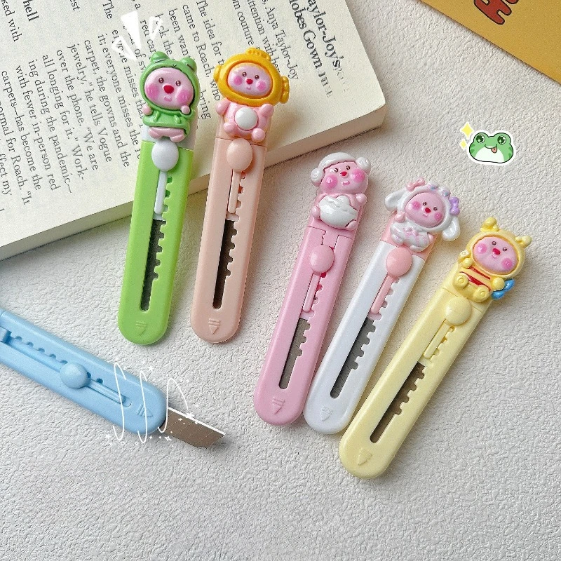 1Pc Mini Portable Art Knife utility knife paper cutter mail opener unboxing knife pocket folding knife craft cutting knife Student Cute Cartoon Paper Cutter Office Stationery Express Box Opener