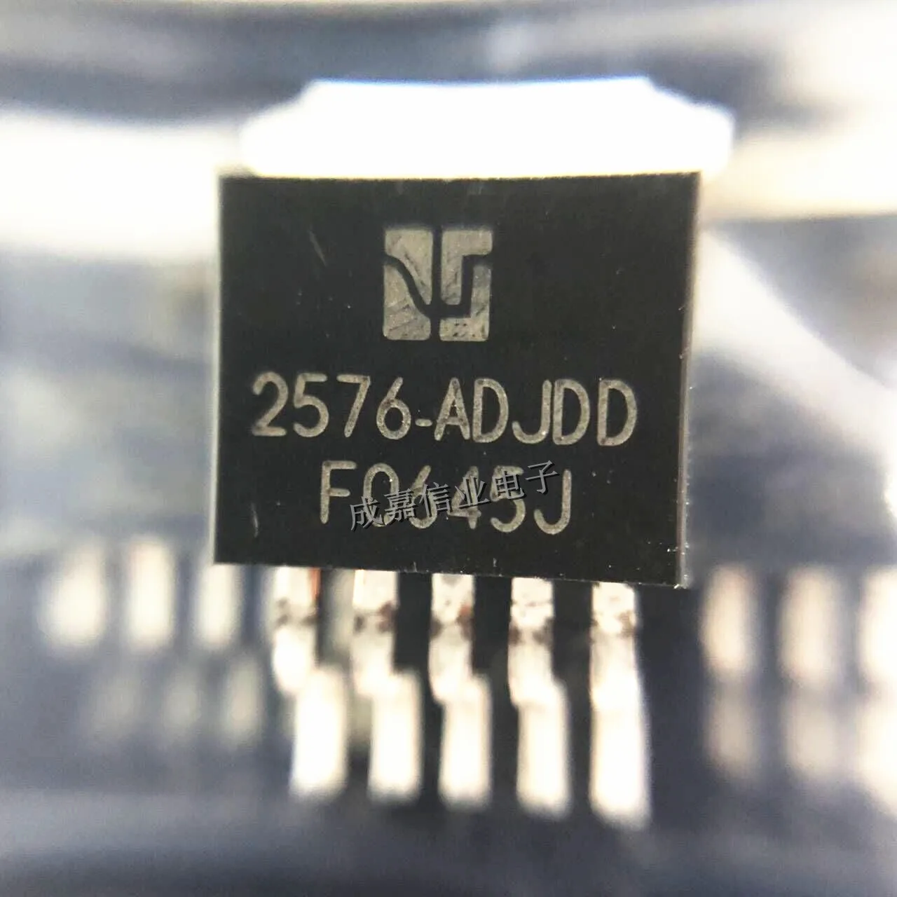 

10pcs/Lot AMC2576-ADJDDFT TO-263-5 MARKING;2576-ADJDD 3A STEP DOWN VOLTAGE REGULATOR