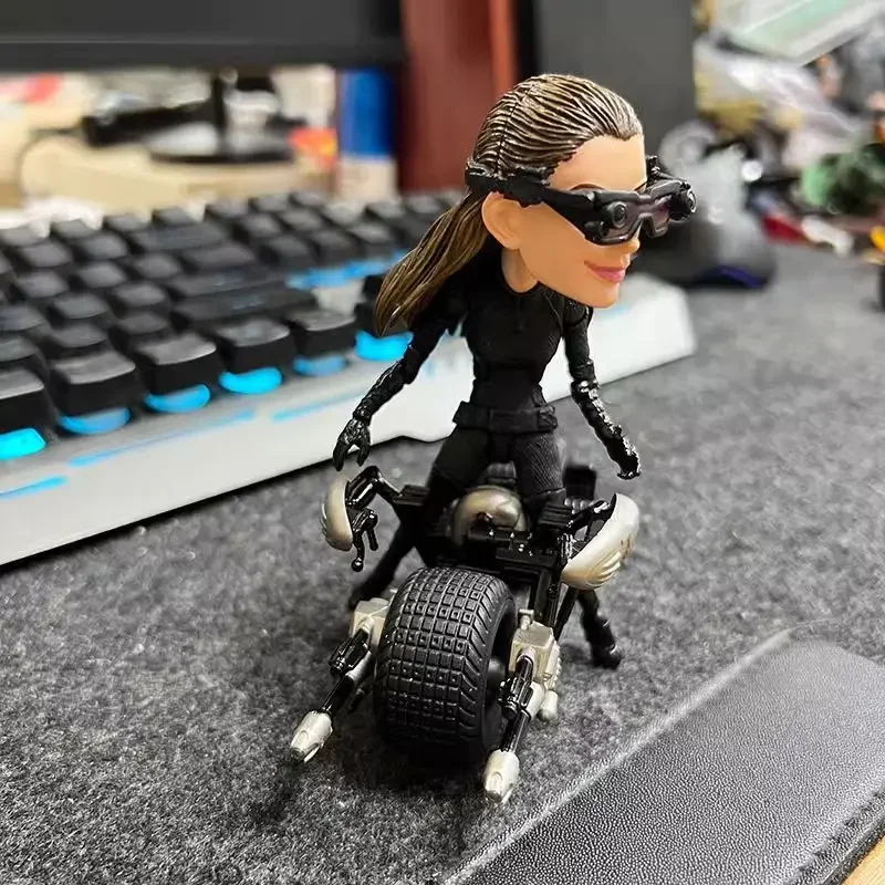 Genuine First Edition Beast Country Toysrocka Q Edition Batman Catwoman Action Figure Collection Model