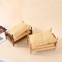 Lit en bois miniature 1:12 pour maison de poupée, décor de chambre à coucher, modèle de simulation de lit simple, jouet d'imitation 2