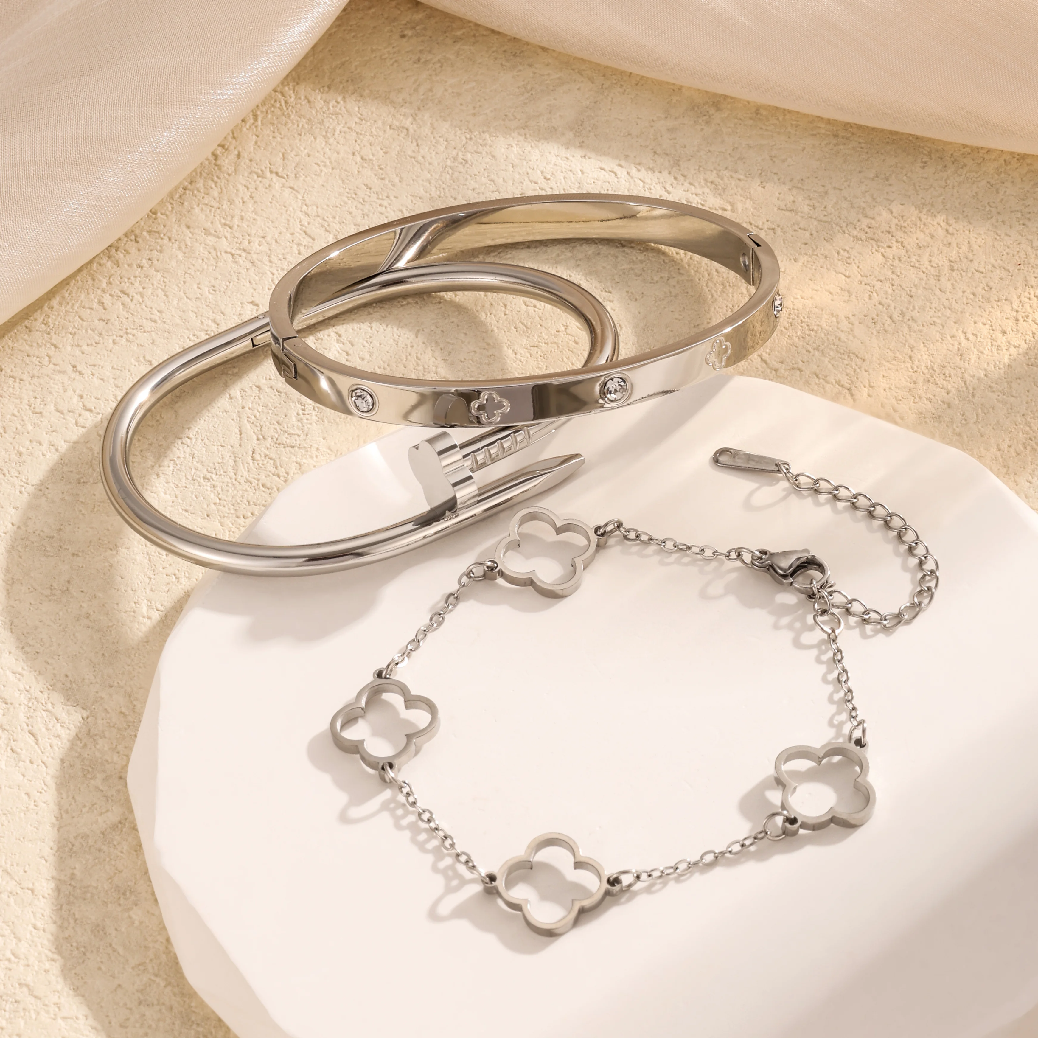 Stainless Steel Four-leaf Clover Nail Set Bracelet Women Plated 18k Gold Couple Holiday Gift Queue Daily Jewelry stainless steel bracelet