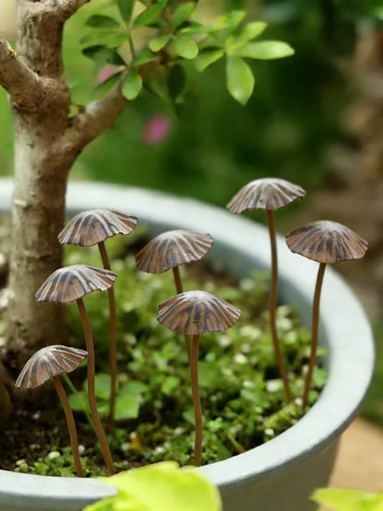 1/5/6/8/10 Stück: Retro-Pilz-Gartenstecker aus Metall, perfekt für die Frühlingsdekoration im Freien und als lustige Dekoration für Ihren Garten – Detail 1