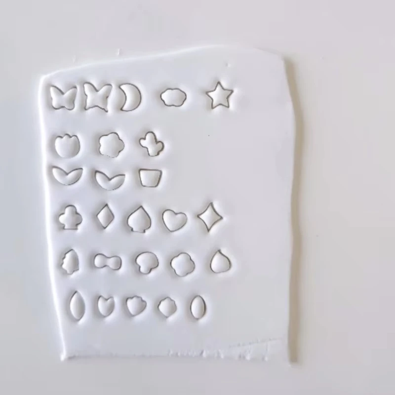 22pcs Mini Clay Cutters Holly Leaves Leaf Flower Lightning Moon Tree Heart Making Molds for DIY Earrings Pendant Decoration