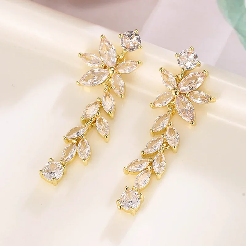

White Gold Color Zirconia Flower Earrings Japan and Korea Long Crystal Luxury Earrings Bridal Wedding Jewelry Decoration Gift