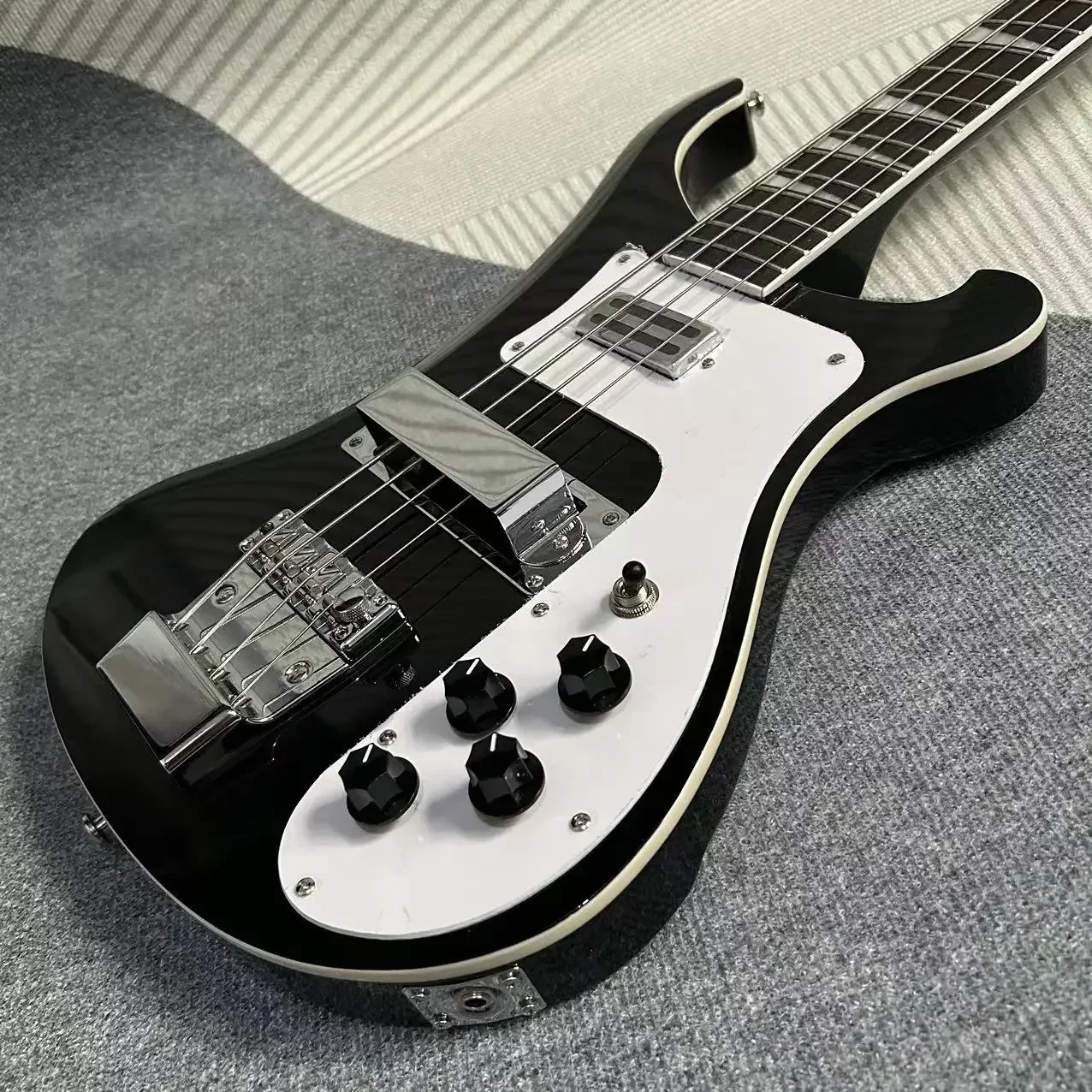 Ricken 4003 Backer Bass Electric Guitar Black Color Basswood Body Rosewood Fretboard 4 Strings Guitar viol&atilde;o Gleeson