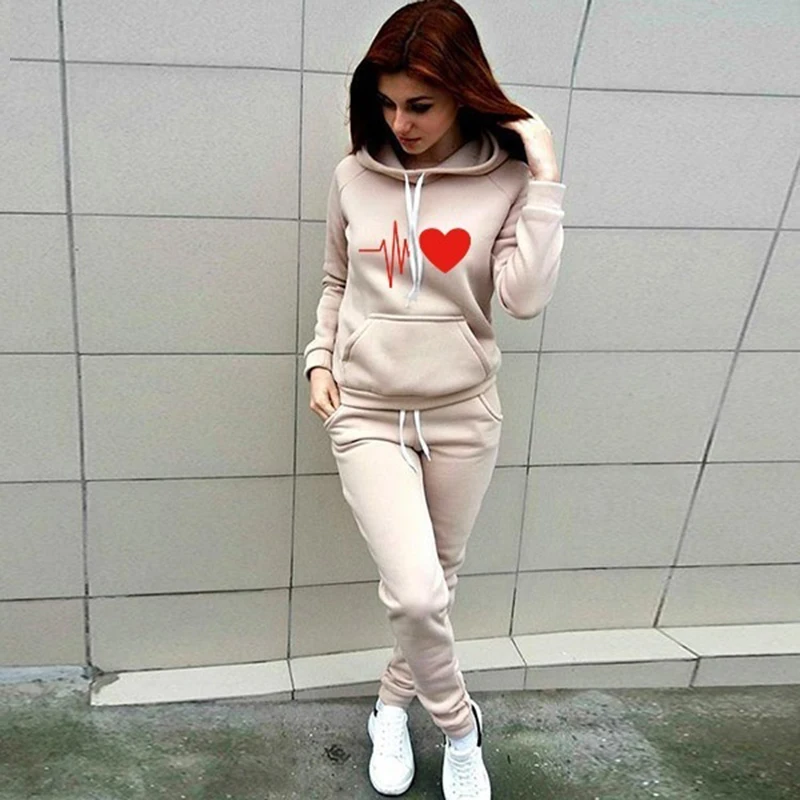

Women Tracksuit Hoodies+Pants Two Piece Set Love Heart Printed Spring Autumn Fashion Casual Streetwear Female Sportswear