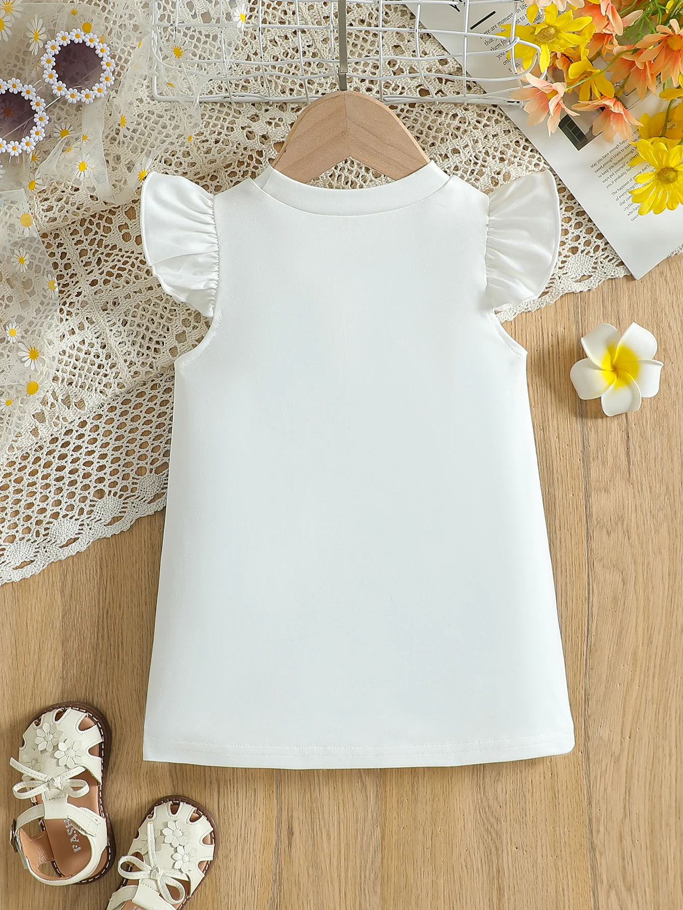 Girls Dress Baby Girl Dress A summer cute and fun little bee flower round neck fake two-piece suspender dress
