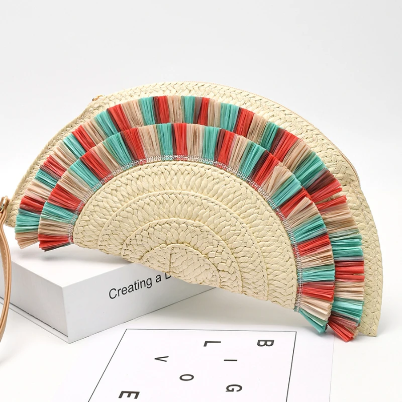 Fashion Women Tassel Purse and Handbag Casual Travel Envelope Bag Rattan Straw Wrist Bags Women Summer Beach Bag