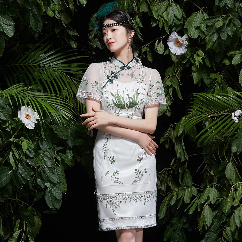 

2023 Summer Chinese Girl Short Sleeve Embroidery Qipao Cheongsam Party Dress